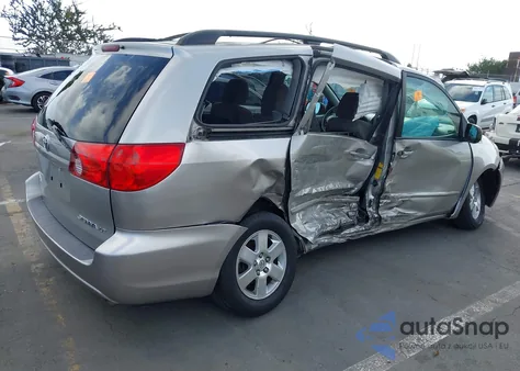 2010 Toyota Sienna Le z USA, uszkodzony, nr VIN 5TDKK4CC8AS316132